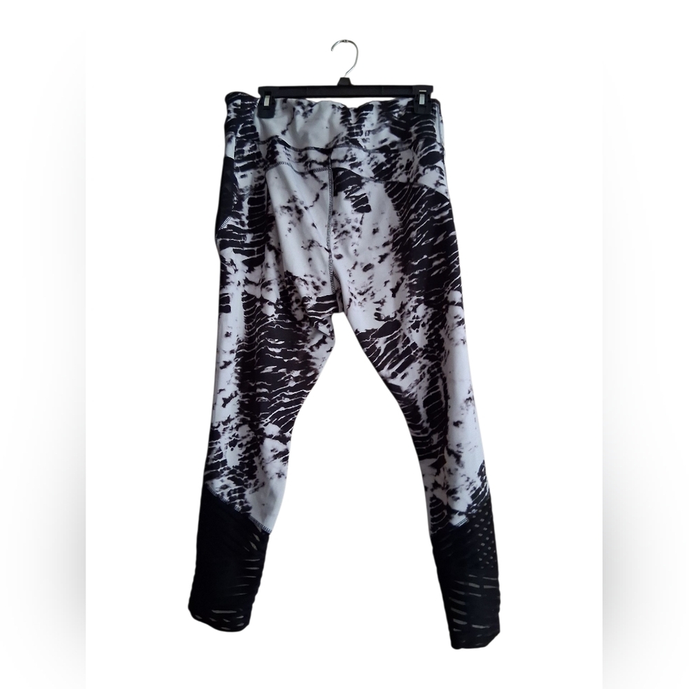 JGX Black and White Leggings